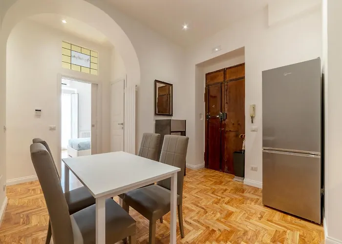 Guesthost - Rione Prati Elegant With Balcony Rom