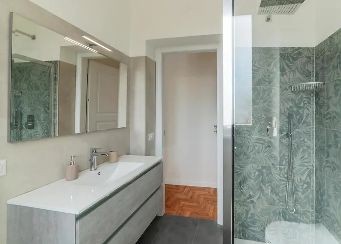 Guesthost - Rione Prati Elegant With Balcony Apartment Rom
